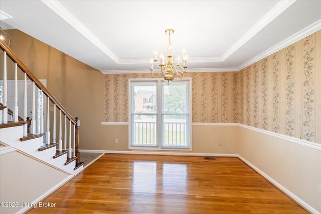 8702 Valeridge Ct, Louisville, KY 40242
