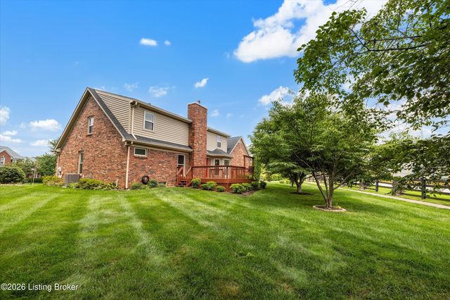 8702 Valeridge Ct, Louisville, KY 40242