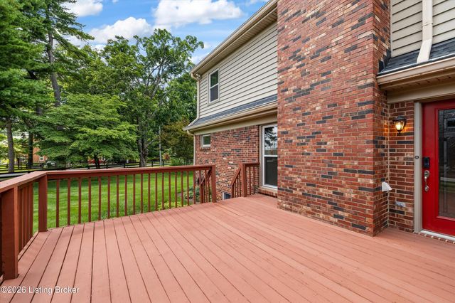 8702 Valeridge Ct, Louisville, KY 40242