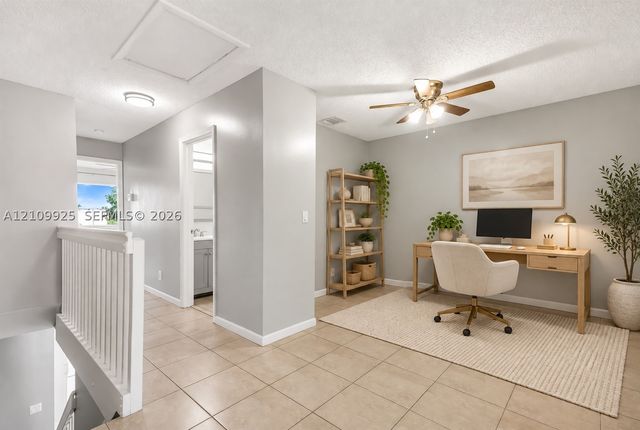 9807 NW 57th Mnr, Coral Springs, FL 33076