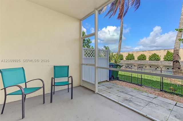 9807 NW 57th Mnr, Coral Springs, FL 33076