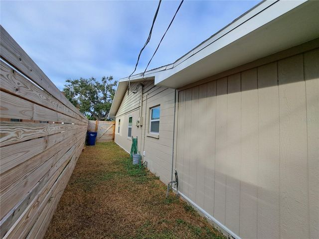 4530 19TH STREET CIRCLE W, Bradenton, FL 34207