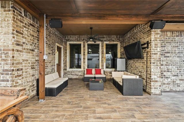 2703 Pfeiffer Street, Edinburg, TX 78542