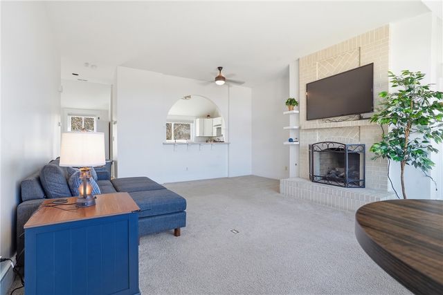 7 Ridgemead Fields Dr, Plum Boro, PA 15147
