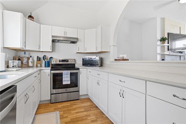 7 Ridgemead Fields Dr, Plum Boro, PA 15147