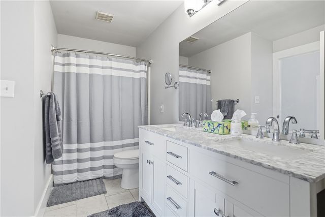 7 Ridgemead Fields Dr, Plum Boro, PA 15147