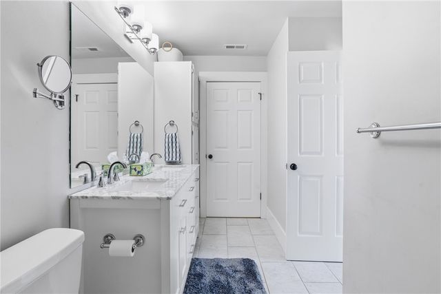 7 Ridgemead Fields Dr, Plum Boro, PA 15147