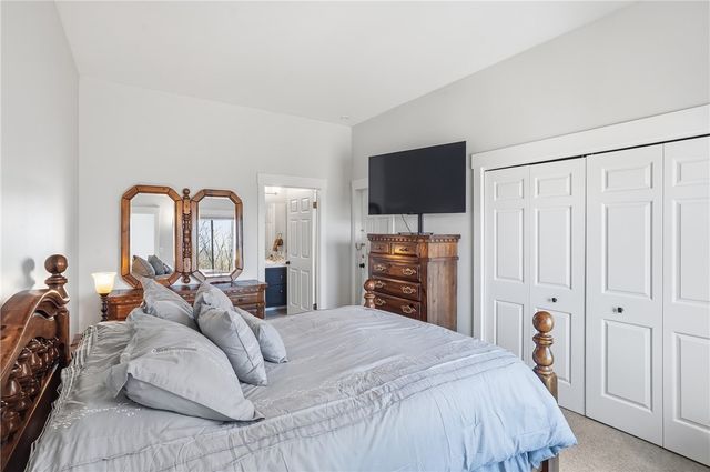7 Ridgemead Fields Dr, Plum Boro, PA 15147