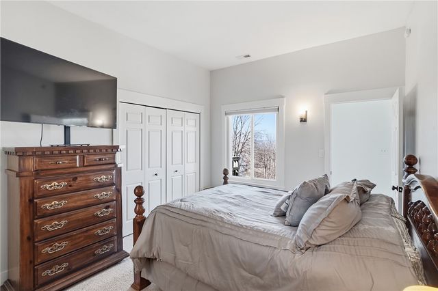 7 Ridgemead Fields Dr, Plum Boro, PA 15147