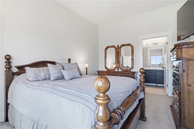 7 Ridgemead Fields Dr, Plum Boro, PA 15147