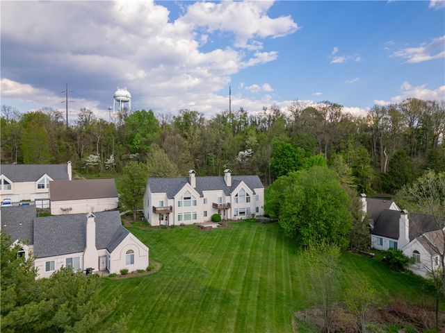 7 Ridgemead Fields Dr, Plum Boro, PA 15147
