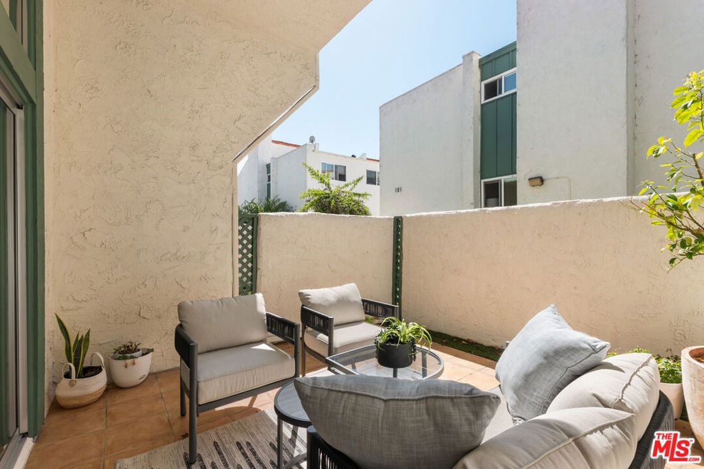 4914 McConnell Avenue 1/2, Los Angeles, CA 90066 — photo 5