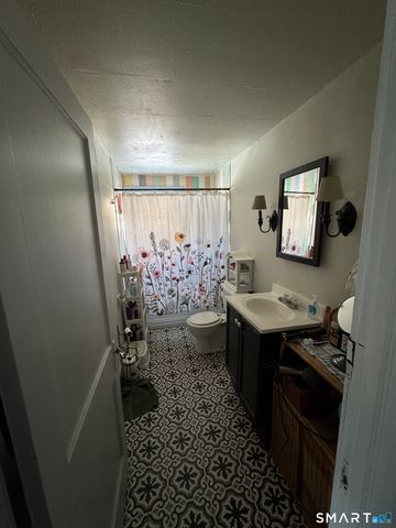 131 River Road, Willington, CT 06279