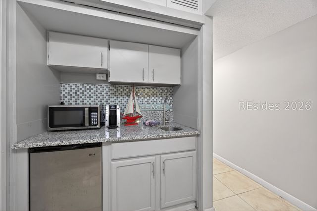 10 Lemoyne Ave Apt 503, Hilton Head Island, SC 29928