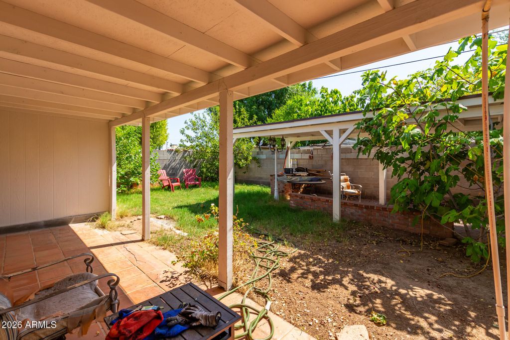 Image 27 of property listing at 2825 N 33RD Place, Phoenix, AZ 85008