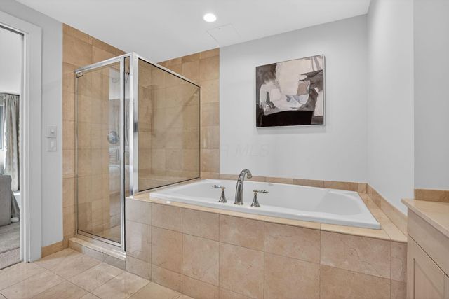 1 Miranova Place, 1840, Columbus, OH 43215