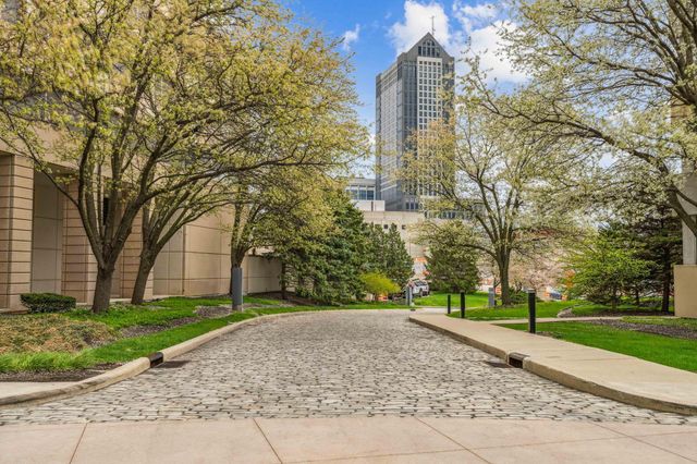 1 Miranova Place, 1840, Columbus, OH 43215