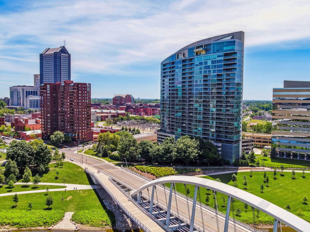 1 Miranova Place, 1840, Columbus, OH 43215