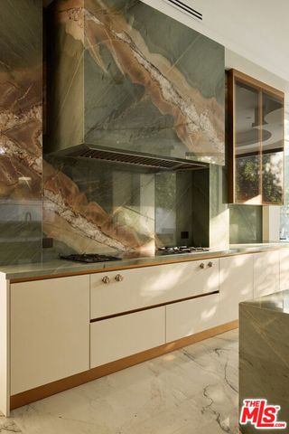 701 N Camden Drive, Beverly Hills, CA 90210