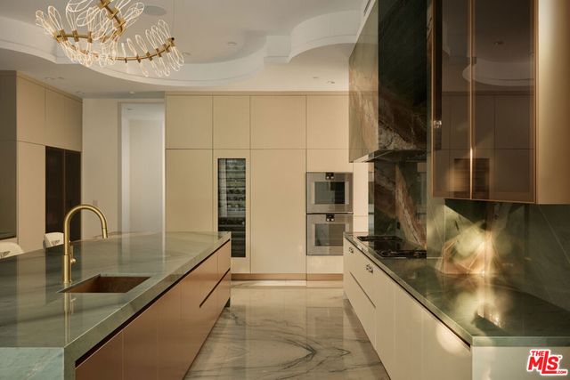 701 N Camden Drive, Beverly Hills, CA 90210