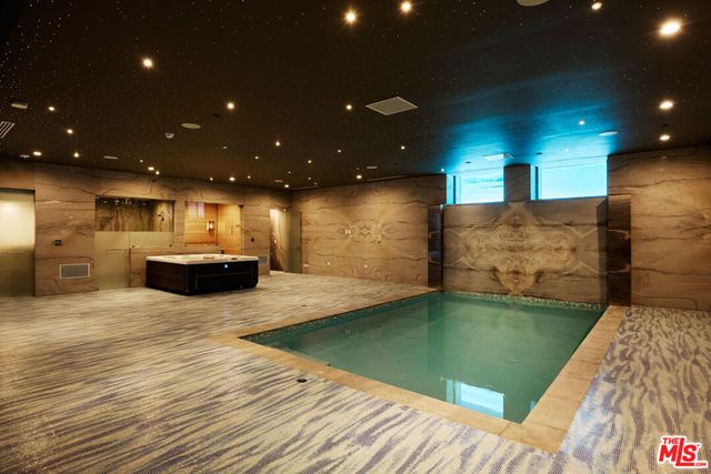 701 N Camden Drive, Beverly Hills, CA 90210