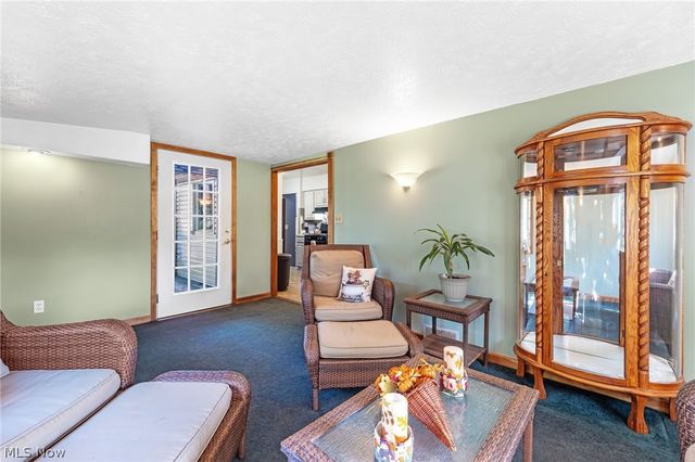 3710 W Pleasant Valley Road, Parma, OH 44134