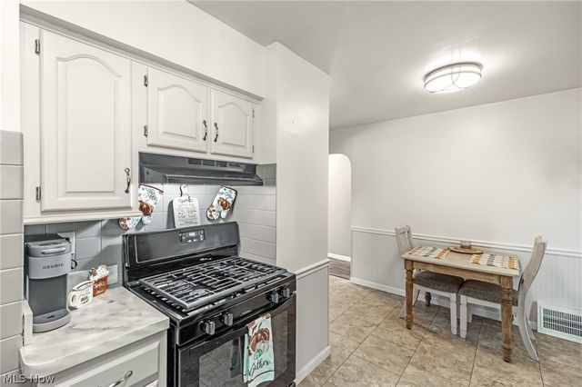 3710 W Pleasant Valley Road, Parma, OH 44134