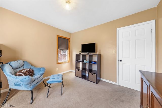 3710 W Pleasant Valley Road, Parma, OH 44134