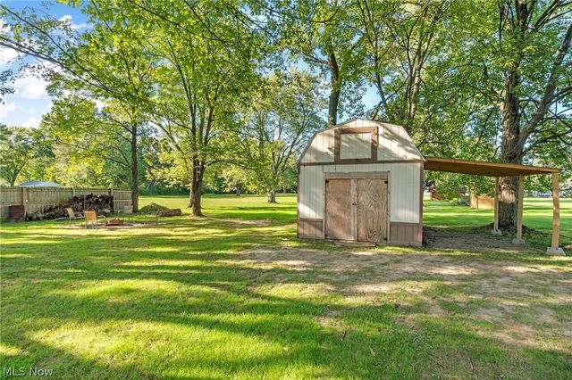 3710 W Pleasant Valley Road, Parma, OH 44134