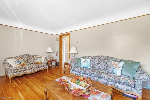 3710 W Pleasant Valley Road, Parma, OH 44134