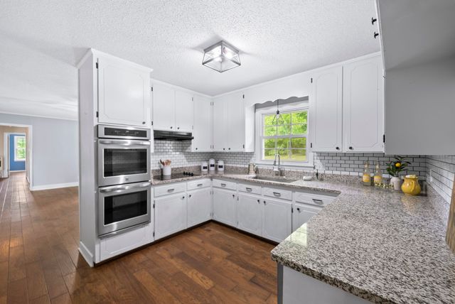 2580 Santa Fe Pike, Santa Fe, TN 38482