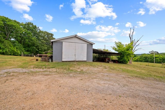 2580 Santa Fe Pike, Santa Fe, TN 38482