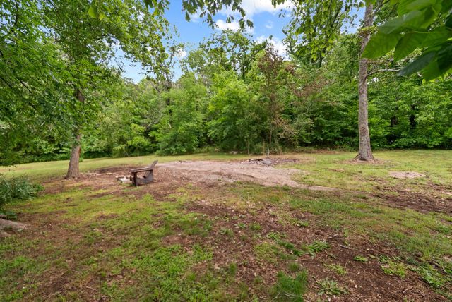 2580 Santa Fe Pike, Santa Fe, TN 38482