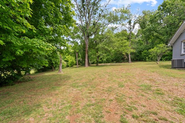 2580 Santa Fe Pike, Santa Fe, TN 38482