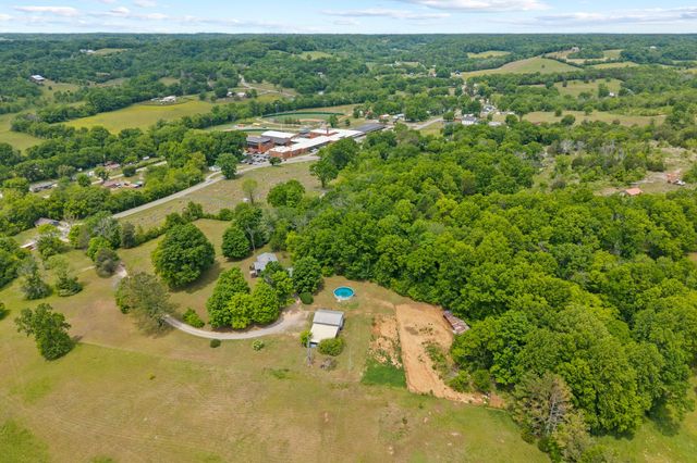 2580 Santa Fe Pike, Santa Fe, TN 38482
