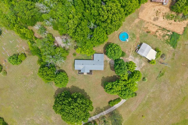 2580 Santa Fe Pike, Santa Fe, TN 38482