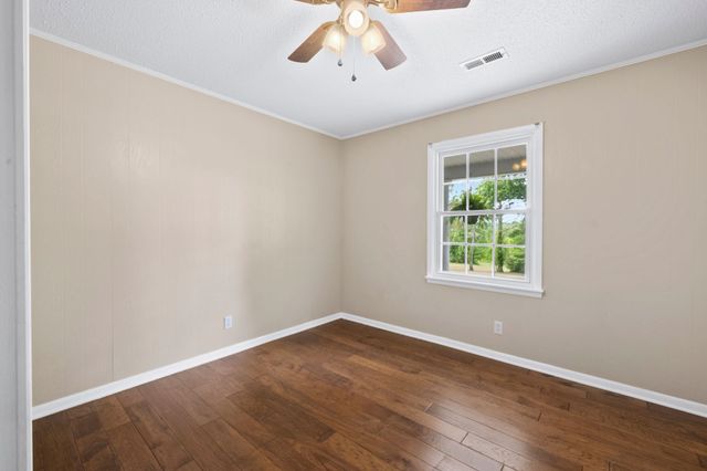 2580 Santa Fe Pike, Santa Fe, TN 38482