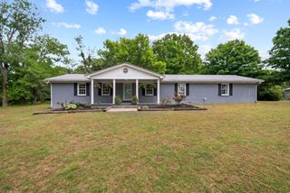 2580 Santa Fe Pike, Santa Fe, TN 38482