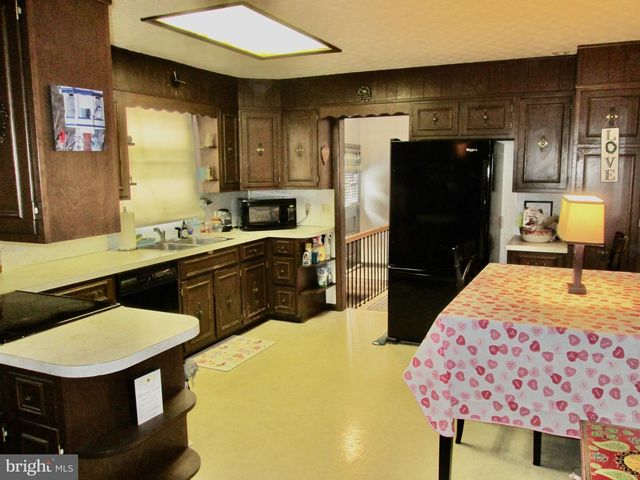 524 PRISON RD, Leesport, PA 19533