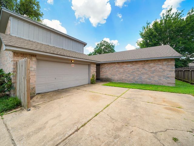 8743 Yvonne Drive, Houston, TX 77044