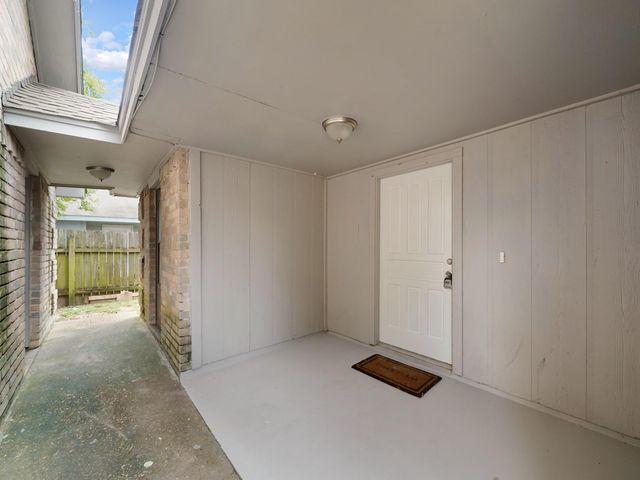 8743 Yvonne Drive, Houston, TX 77044
