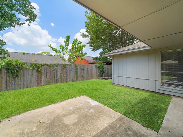 8743 Yvonne Drive, Houston, TX 77044