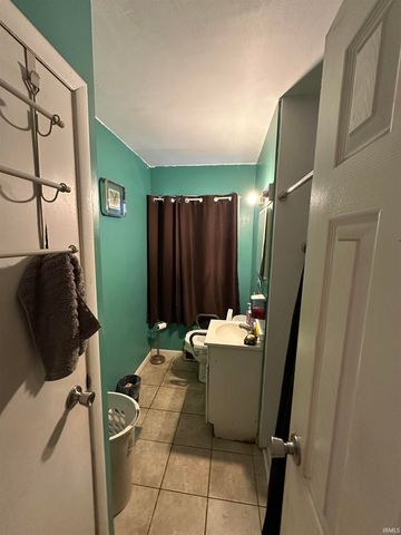 1917 Rosemont Avenue, Warsaw, IN 46580