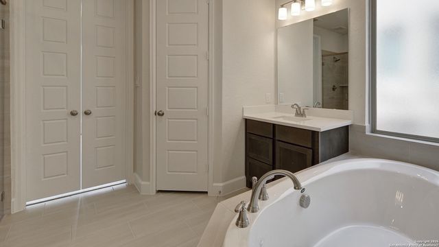 14222 May Mist, San Antonio, TX 78253