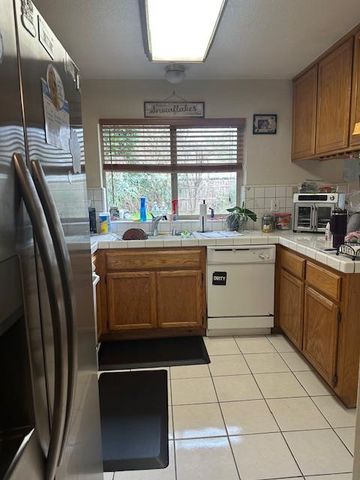 3431 Hunter Ln, Carmichael, CA 95608