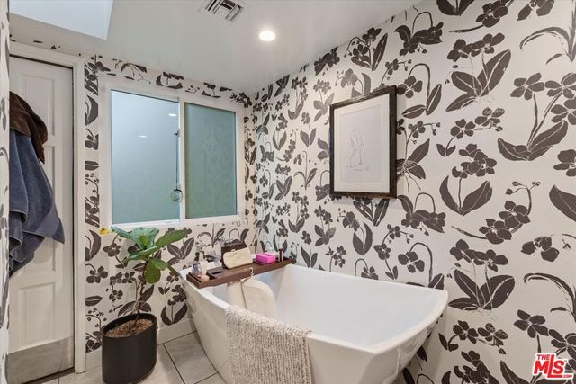 4927 Bellaire Avenue, Valley Village, CA 91607