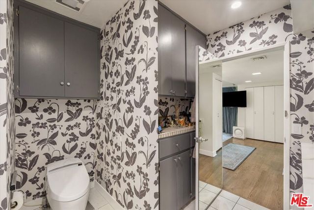 4927 Bellaire Avenue, Valley Village, CA 91607