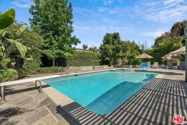4927 Bellaire Avenue, Valley Village, CA 91607