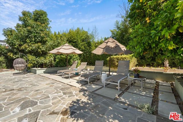 4927 Bellaire Avenue, Valley Village, CA 91607