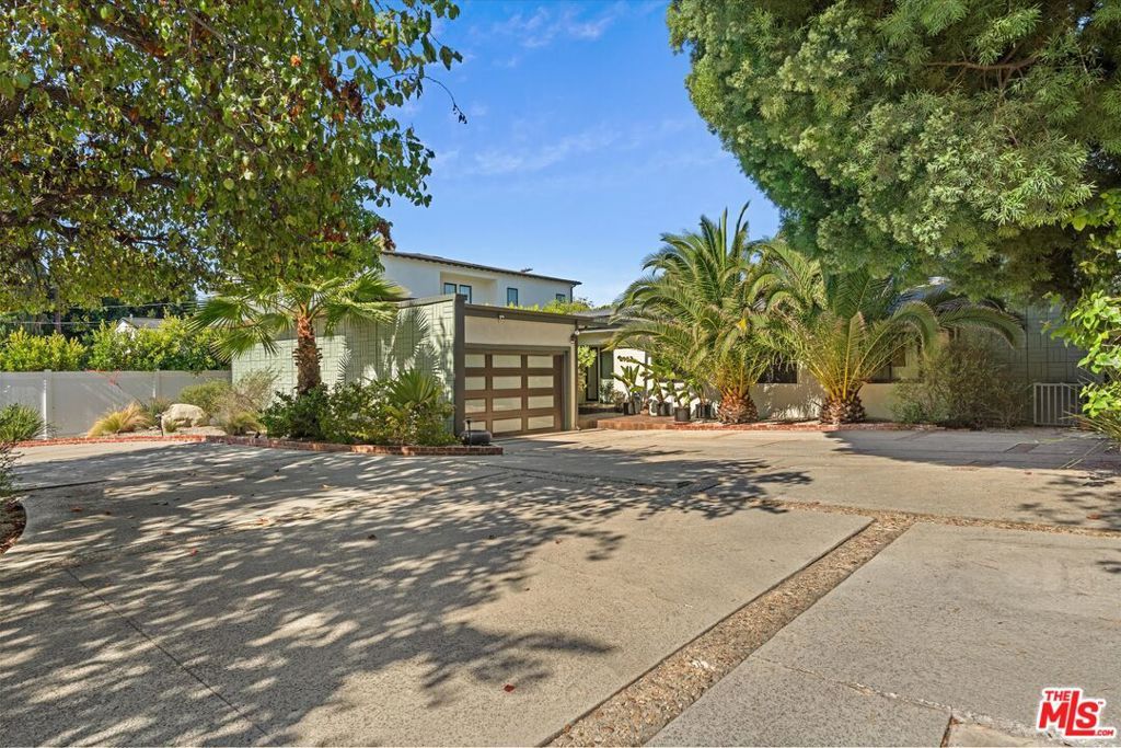 4927 Bellaire Avenue, Valley Village, CA 91607